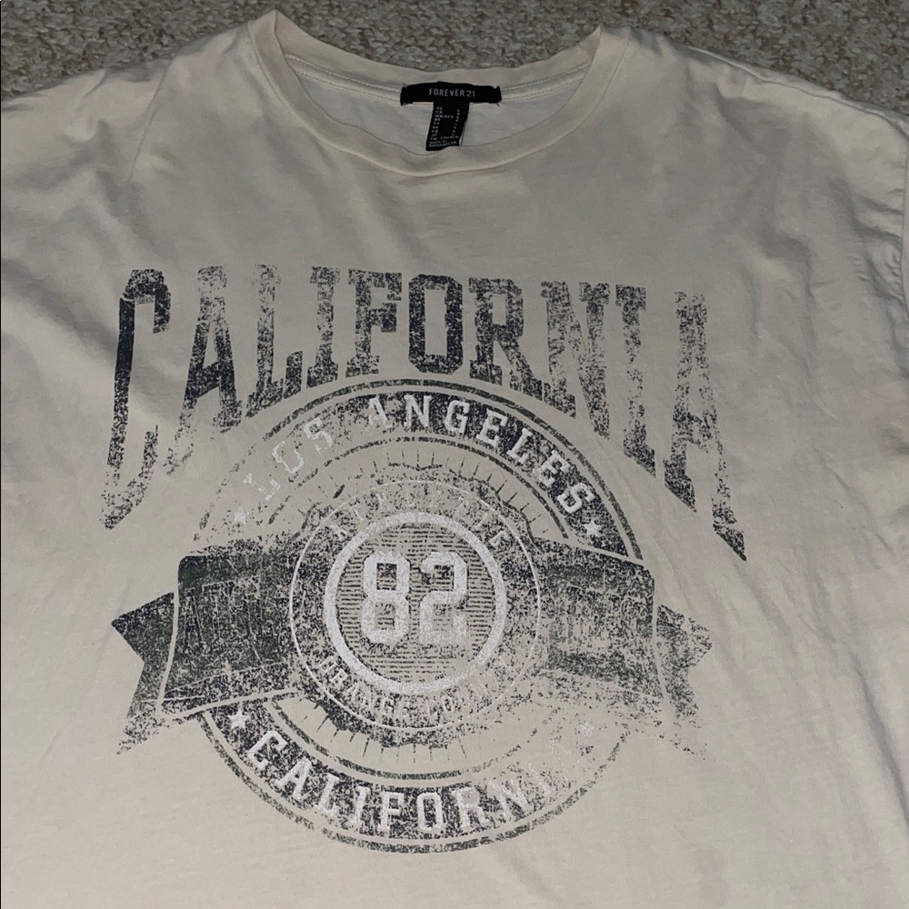 Forever 21 California Graphic T-Shirt - Picture 2 of 6